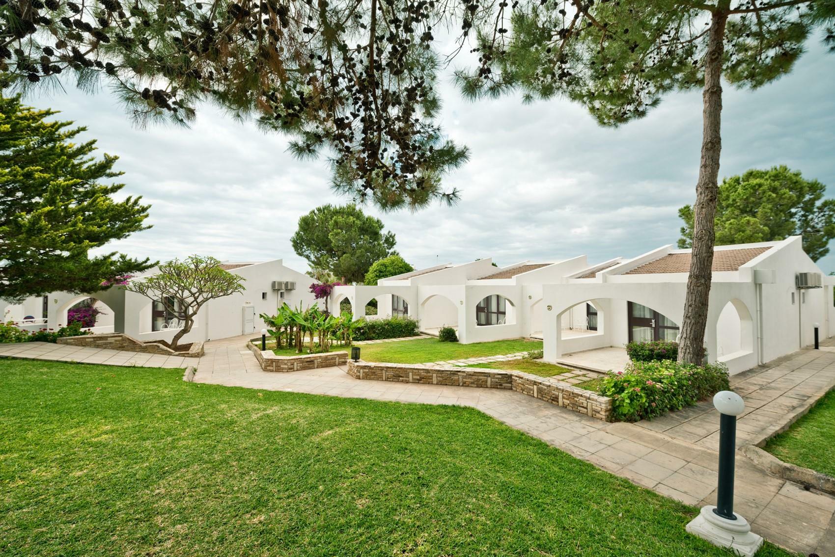 The Olive Tree Hotel Agios Epiktitos Bagian luar foto