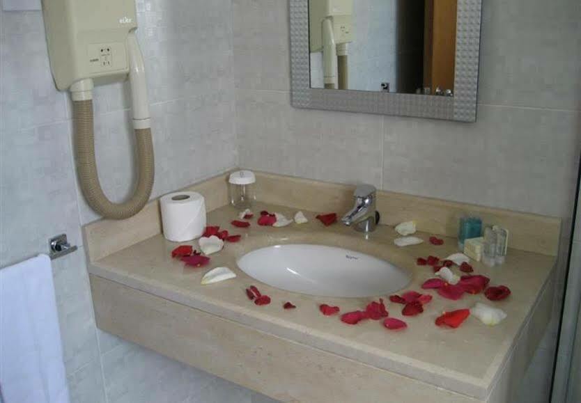 The Olive Tree Hotel Agios Epiktitos Bagian luar foto